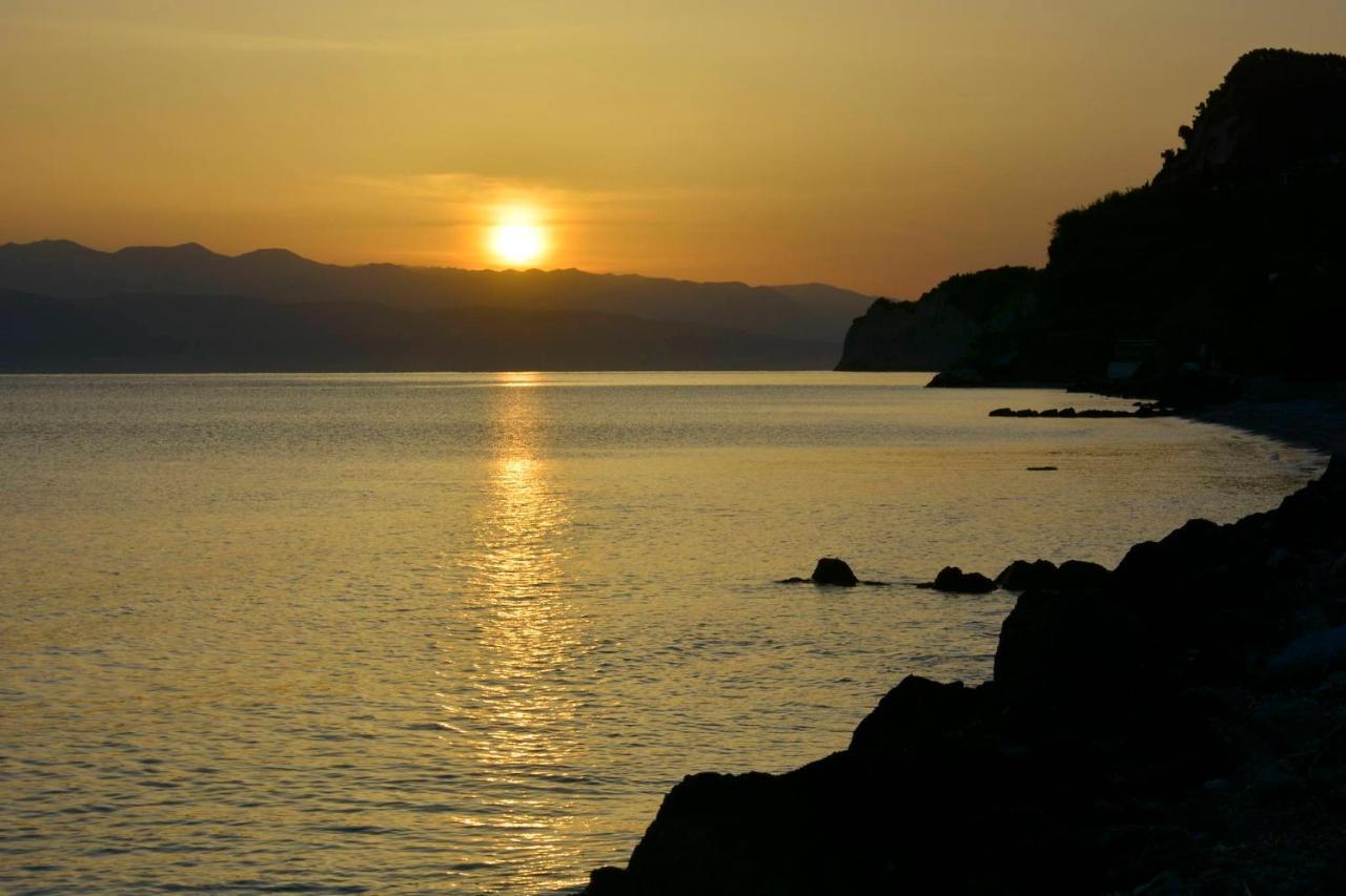 Ariadni Sidari Beach House Buitenkant foto